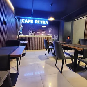 Petra Tuzla Istanboel